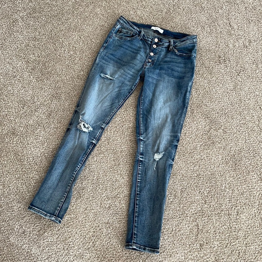 Vici Liberation distressed skinny stretch jeans size 11/29 EUC!
